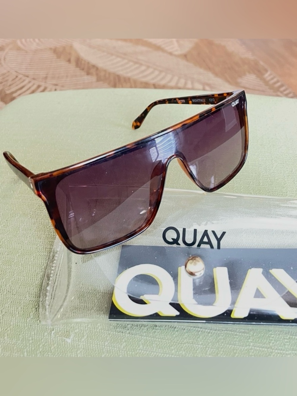 Quay Nightfall Polarized Brown Tortoise Men's Women's Sunglasses & Case